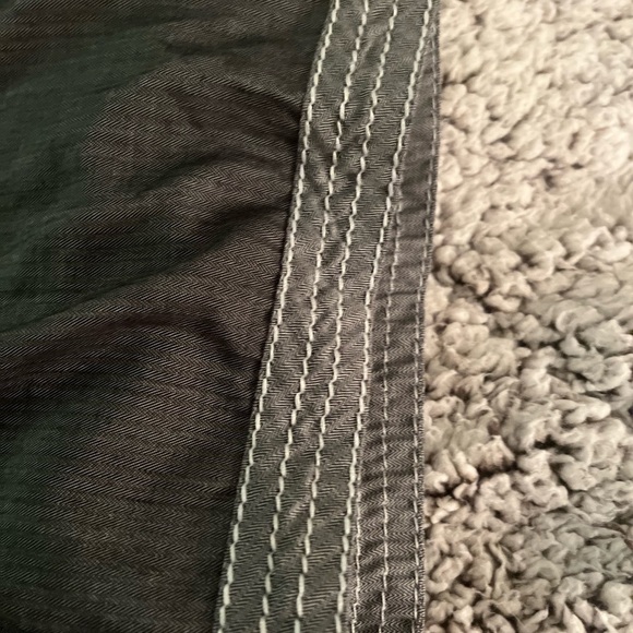 BKE Men’s Black Shirt with White Stitching size XL - Picture 4 of 4